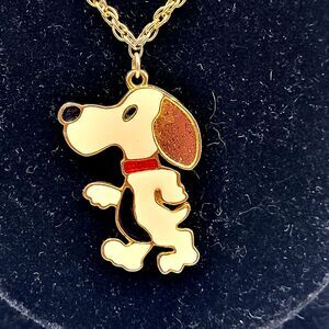 Vintage 80s Snoopy Enamel Pendant Necklace 24in
